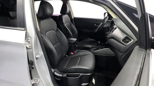 Kia 카렌스 2.0 LPI 2017 11