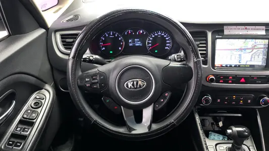 Kia 카렌스 2.0 LPI 2017 13