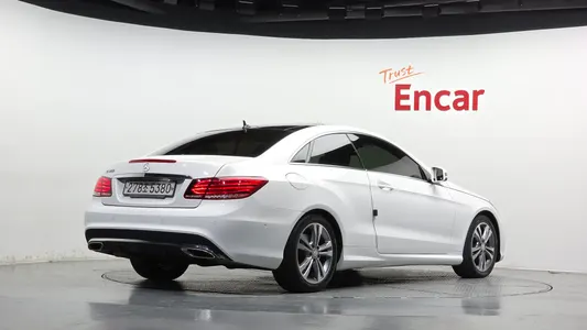 Mercedes-Benz E-Class W212 E200 2015