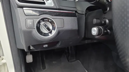 Mercedes-Benz E-Class W212 E200 2015 17