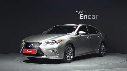 Lexus ES300h 2016