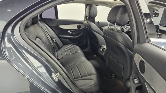 Mercedes-Benz C-Class W205 C220 d 2016 26