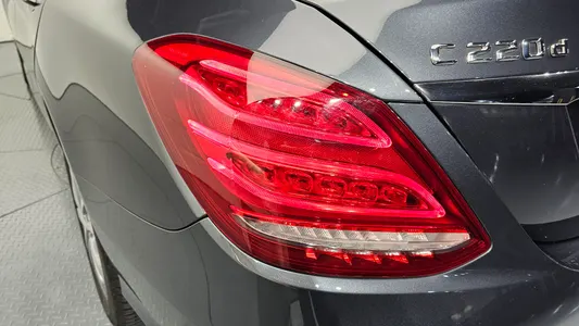Mercedes-Benz C-Class W205 C220 d 2016 23