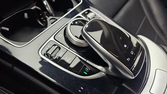 Mercedes-Benz C-Class W205 C220 d 2016 28