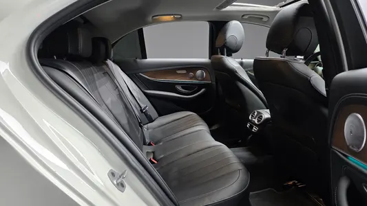 Mercedes-Benz E-Class W213 E300e 4MATIC 2020 11
