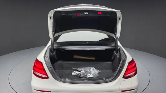Mercedes-Benz E-Class W213 E300e 4MATIC 2020 20