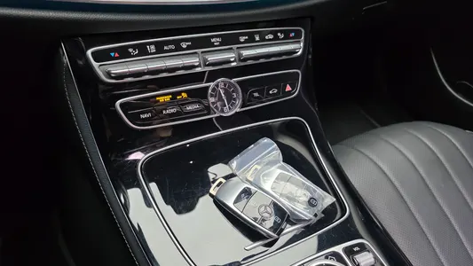 Mercedes-Benz E-Class W213 E300e 4MATIC 2020 16