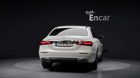 Mercedes-Benz E-Class W213 E300e 4MATIC 2021 4