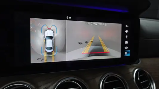 Mercedes-Benz E-Class W213 E300e 4MATIC 2021 15