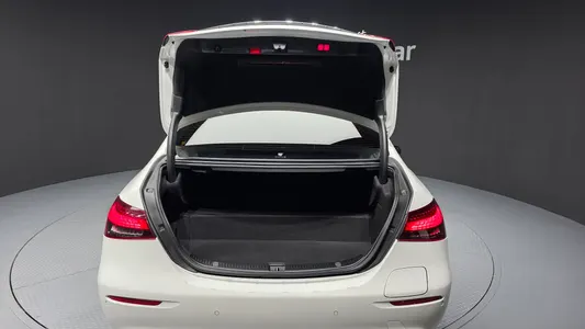 Mercedes-Benz E-Class W213 E300e 4MATIC 2021 18