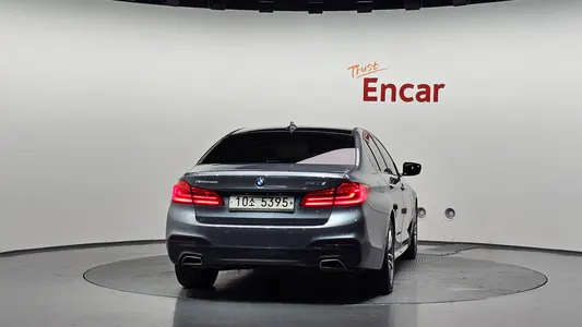 BMW 5 Series (G30) 520d M 2017 4