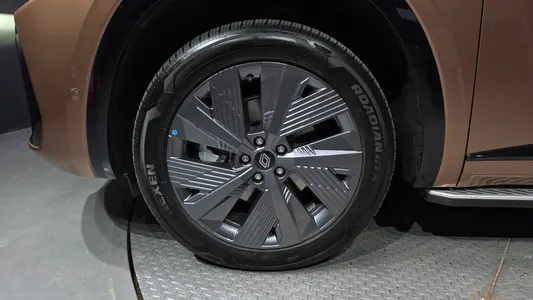 Renault Korea 그랑 콜레오스 1.5 E-TECH 2WD 2026 4