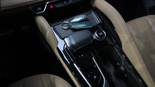 Renault Korea 그랑 콜레오스 1.5 E-TECH 2WD 2026 8