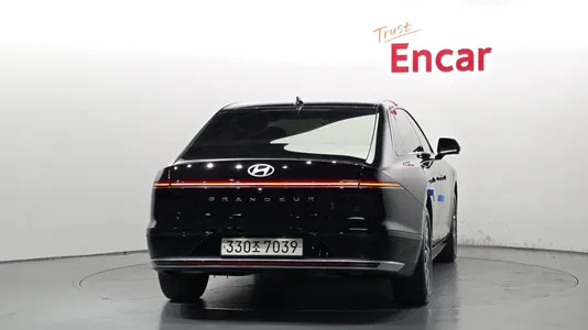 Hyundai (GN7) 2023 4
