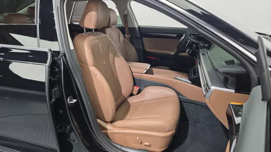 Hyundai (GN7) 2023 26