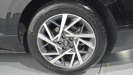 Hyundai (GN7) 2023 21