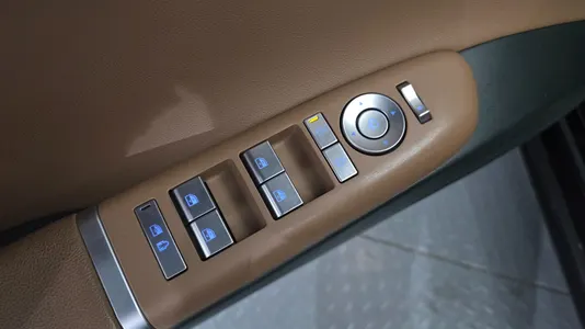 Hyundai (GN7) 2023 34