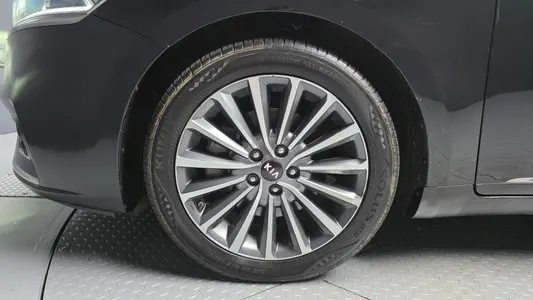 Kia K7 3.0 LPI () 2017 5