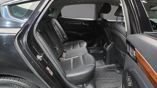 Kia K7 3.0 LPI () 2017 12
