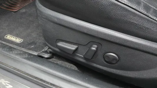 Kia K7 3.0 LPI () 2017 31
