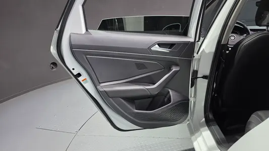 Volkswagen 7 1.4 TSI 2021 25