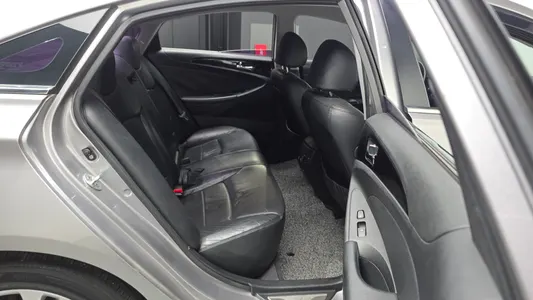 Hyundai YF LPI () 2010 12