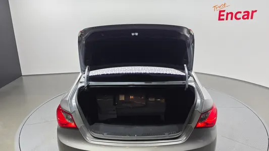 Hyundai YF LPI () 2010 20