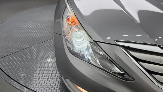 Hyundai YF LPI () 2010 22