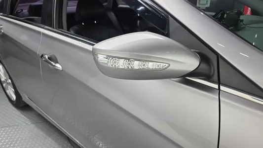Hyundai YF LPI () 2010 35