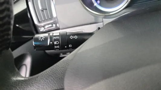 Hyundai YF LPI () 2010 29