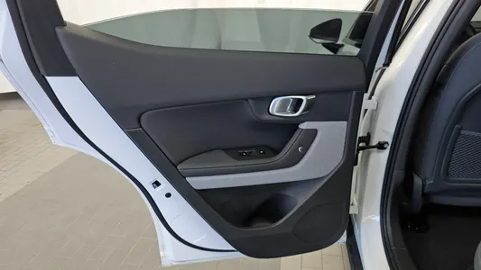 Polestar 2 2022 25