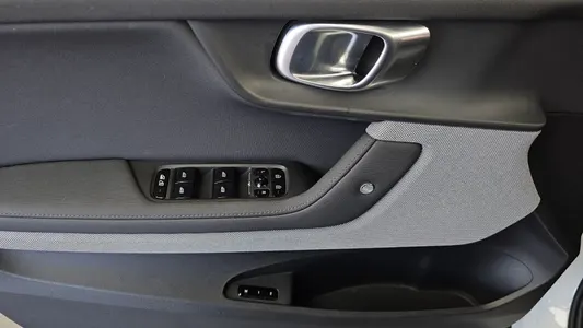 Polestar 2 2022 27