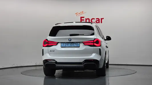 BMW iX3 M 2021 4