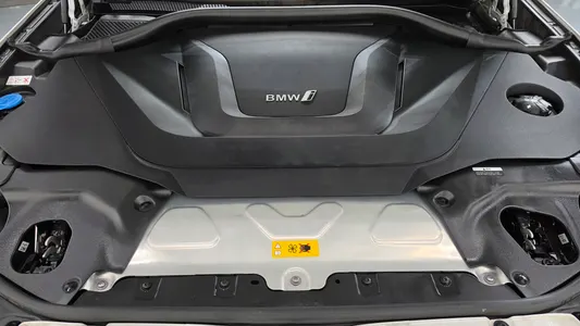 BMW iX3 M 2021 6