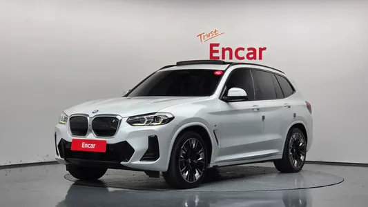 BMW iX3 M 2021