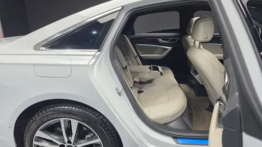 Audi A6 (C8) 45 TFSI 2023 11