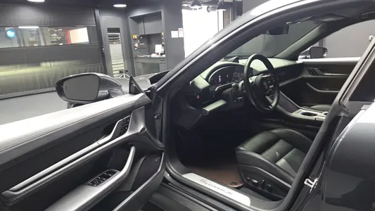 Porsche 타이칸 4S 2021 10