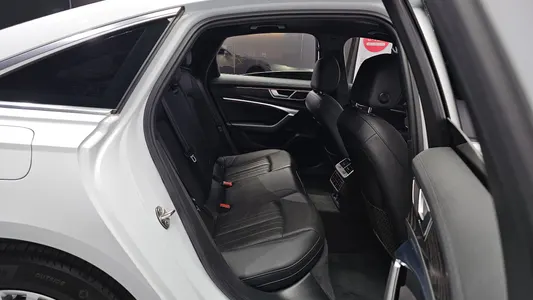 Audi A6 (C8) 40 TDI 2020 26