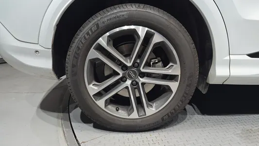 Audi Q5 (80A) 40 TFSI 2025 5