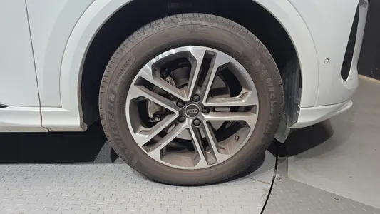Audi Q5 (80A) 40 TFSI 2025 21