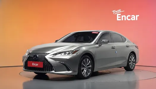 Lexus ES300h 7 2019 20