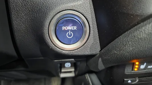 Lexus ES300h 7 2019 31