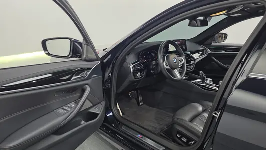 BMW 5 Series (G30) 530i M 2022 10