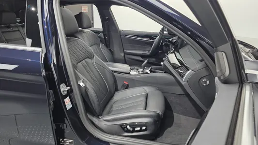 BMW 5 Series (G30) 530i M 2022 26
