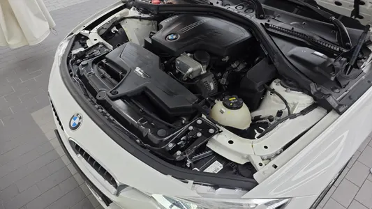 BMW 3 Series (F30) 320i M 2017 6