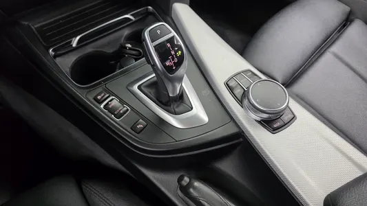 BMW 3 Series (F30) 320i M 2017 9