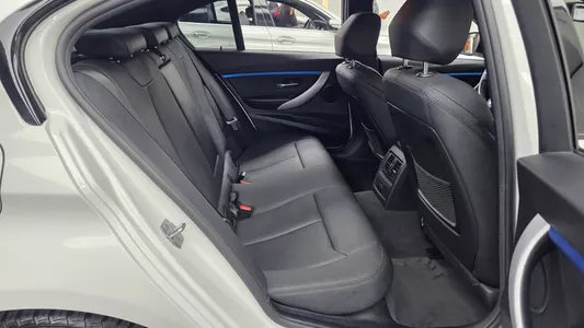 BMW 3 Series (F30) 320i M 2017 12