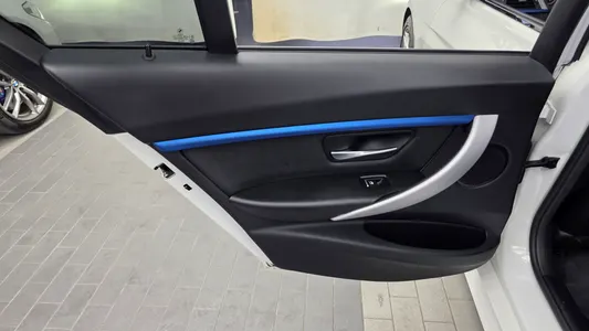 BMW 3 Series (F30) 320i M 2017 25