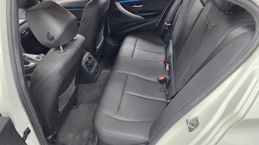BMW 3 Series (F30) 320i M 2017 26