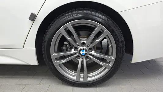 BMW 3 Series (F30) 320i M 2017 21